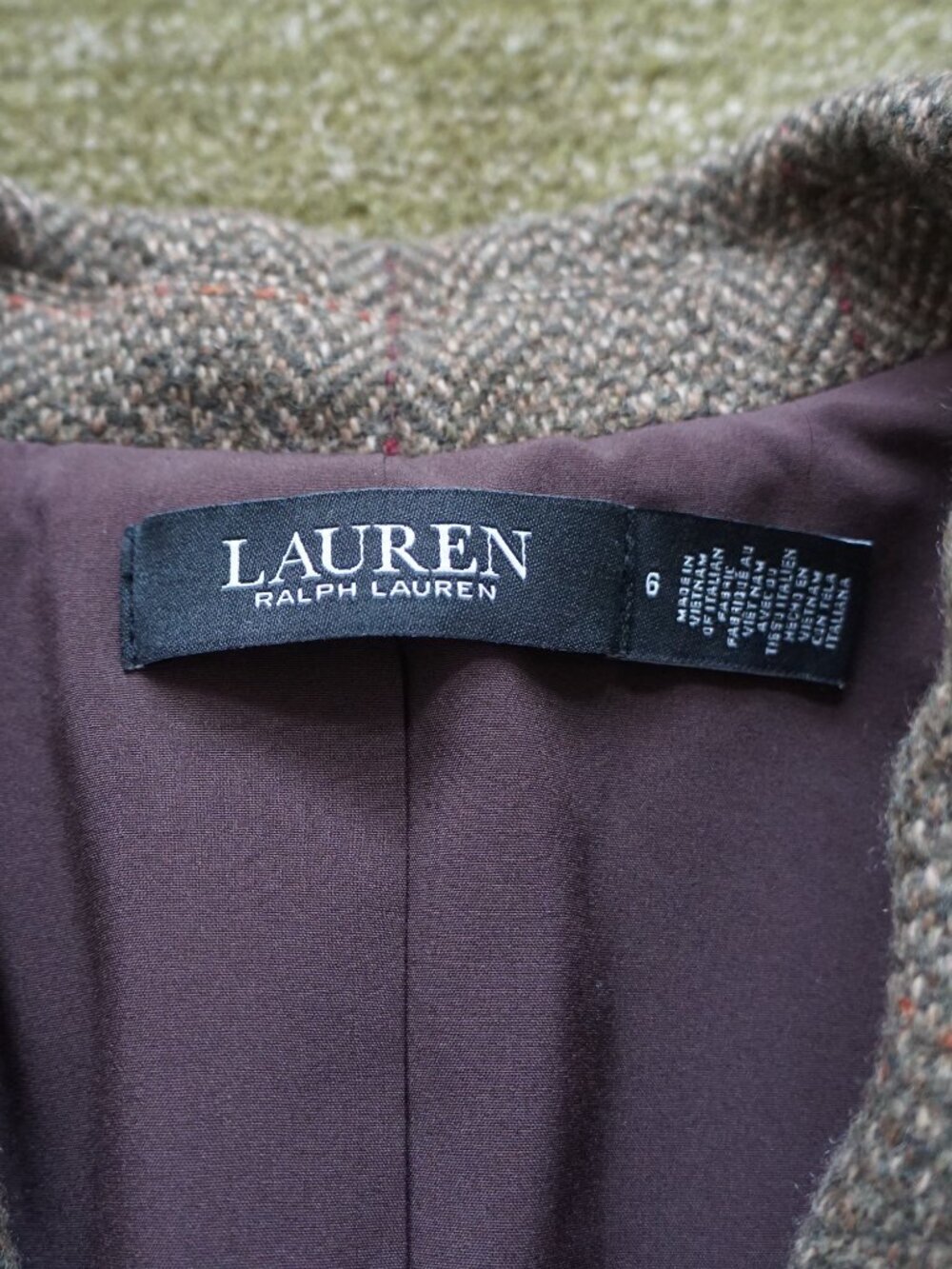 Lauren Ralph Lauren brown plaid wool blazer. 70% wool size 6 - Picture 3 of 8